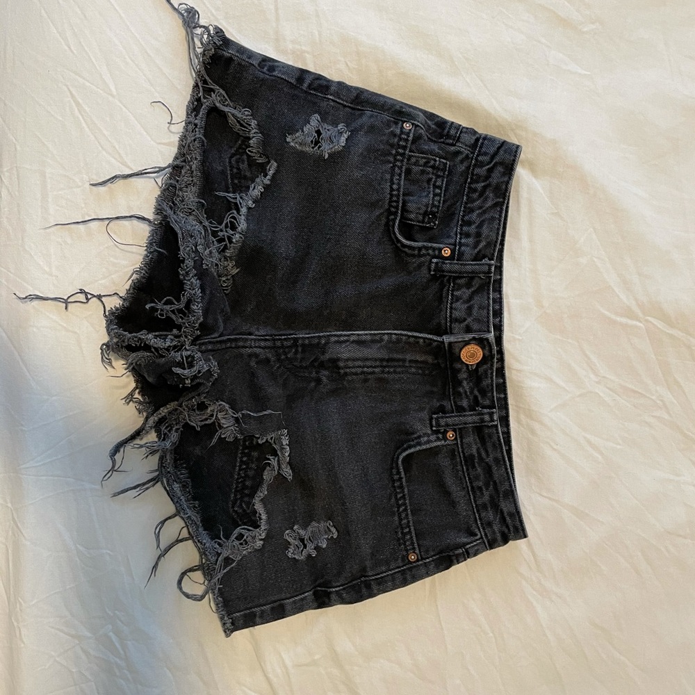 Shorts - Picture 2 of 3